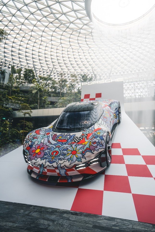 Loạt xe ý tưởng phong cách tương lai của Porsche ảnh 7