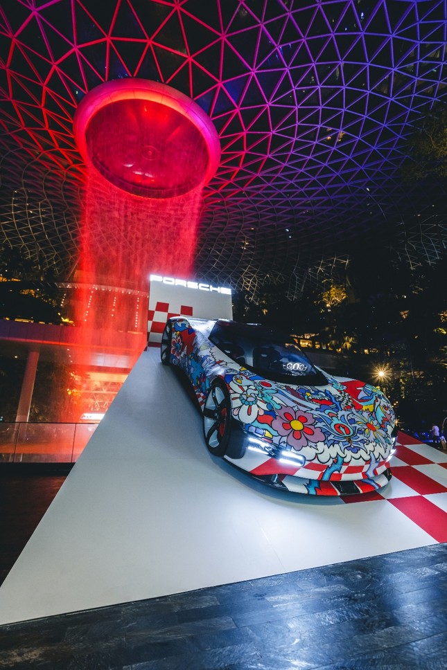Loạt xe ý tưởng phong cách tương lai của Porsche ảnh 8