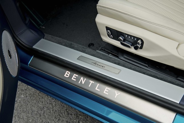 Bentley Continental GT Azure V8 độc bản cập bến Việt Nam ảnh 18
