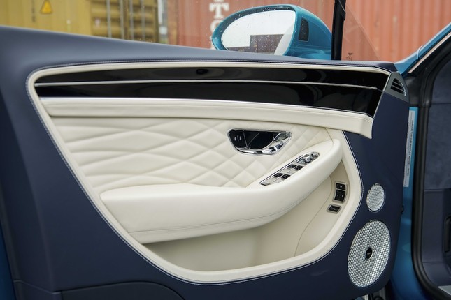 Bentley Continental GT Azure V8 độc bản cập bến Việt Nam ảnh 8
