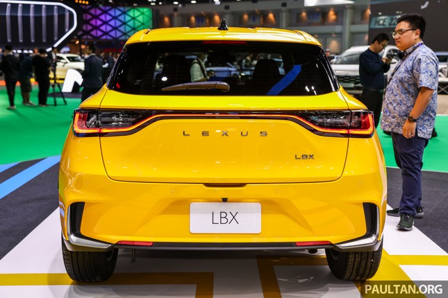 Cận cảnh SUV nhỏ nhất của Lexus vừa ra mắt tại Thái Lan