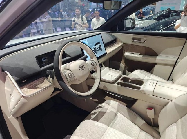 Toyota trình làng bộ đôi xe điện hoàn toàn mới tại Trung Quốc