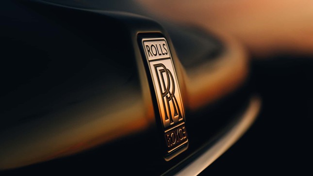 Rolls-Royce Cullinan thế hệ mới lộ diện