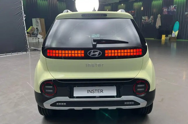 Vén màn xe điện mới nhất của Hyundai