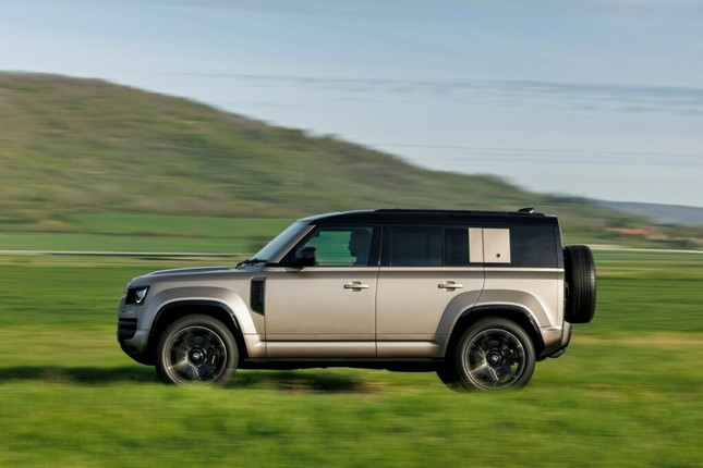 Land Rover trình làng chiếc Defender mạnh nhất lịch sử ảnh 18