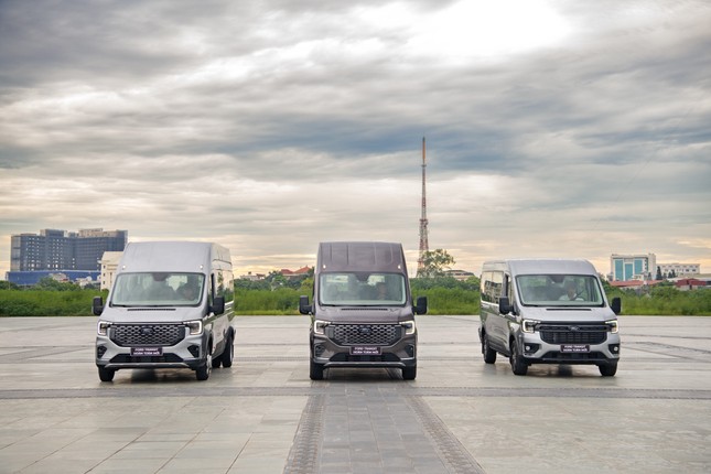 Ford Transit thế hệ mới trình làng tại Việt Nam ảnh 1