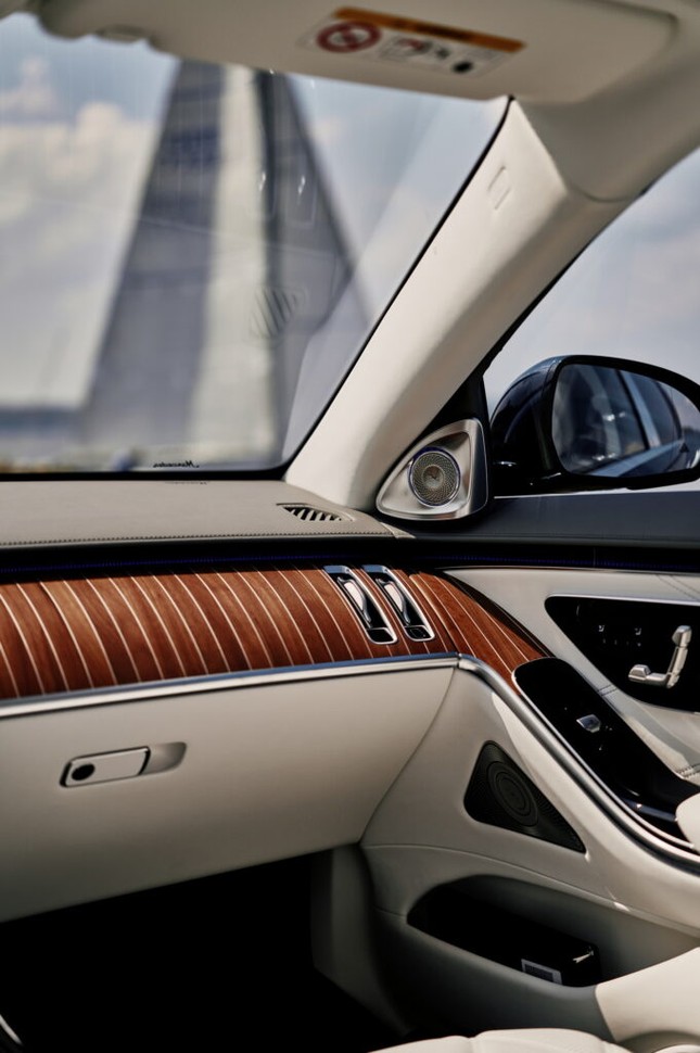 Cận cảnh sedan siêu sang Mercedes-Maybach S680 lấy cảm hứng từ du thuyền