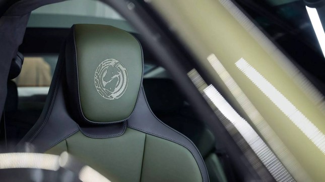 Độc bản Porsche Taycan Celestial Jade ra mắt Đông Nam Á