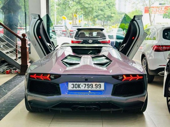 Siêu xe Lamborghini Aventador biển tứ quý 9 rao bán giá 22 tỷ đồng