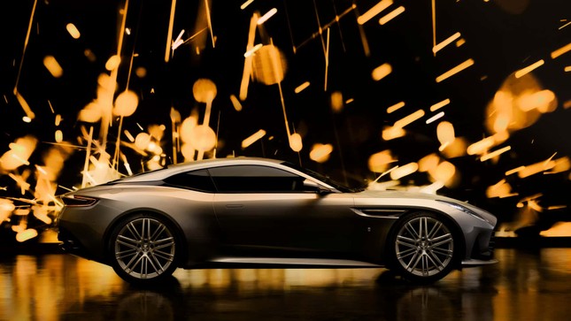 Siêu xe Aston Martin DB12 bản giới hạn với nội thất mạ vàng ảnh 8