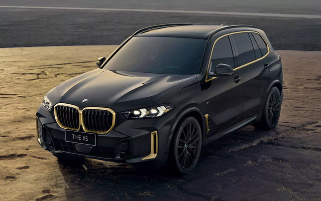 BMW X5 bản giới hạn với nhiều chi tiết mạ vàng ảnh 2