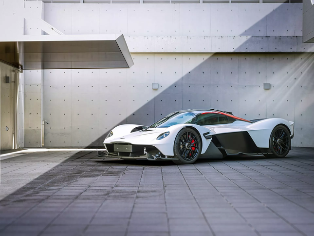 Siêu xe Aston Martin Valkyrie cực hiếm lên sàn đấu giá ảnh 1