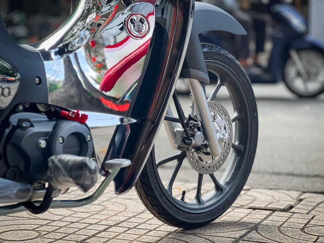 Honda Super Cub phiên bản Disney giá hơn 200 triệu đồng tại Việt Nam ảnh 7