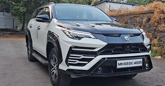 Toyota Fortuner độ theo phong cách siêu SUV Lamborghini Urus ảnh 1