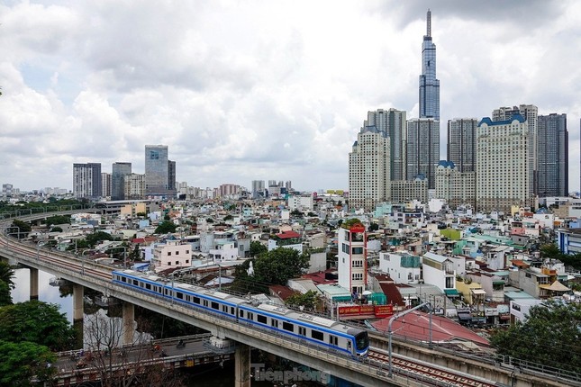 Ba lần xin khai thác 3 tấn vàng dưới sông vì 'ông tổ mách bảo'; Ngày tuyên án bà Trương Mỹ Lan ảnh 1