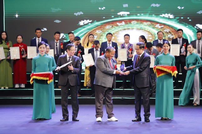 Chủ tịch Quốc hội: 'Nông dân phải có tư duy mới, cách làm mới, quyết tâm mới' ảnh 2