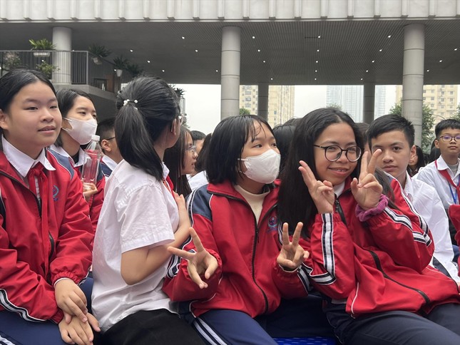 Thi tuyển lớp 10: Giảm áp lực cho học sinh ảnh 1