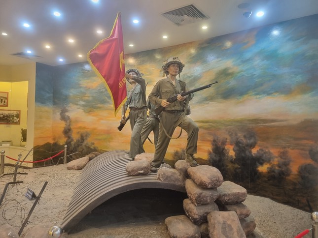70 năm chiến thắng Điện Biên Phủ: Chuyện ở sân bay Mường Thanh và hầm Đờ Cát