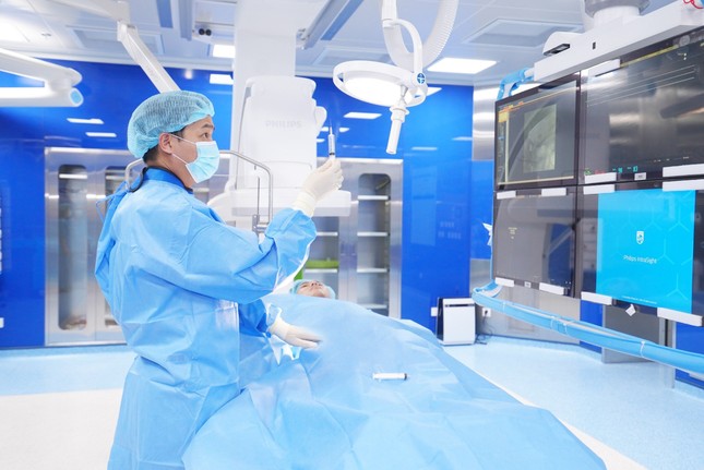 Chấm dứt đau dây thần kinh số 5 hành hạ cụ bà 90 tuổi bằng kỹ thuật xâm lấn tối thiểu ảnh 2