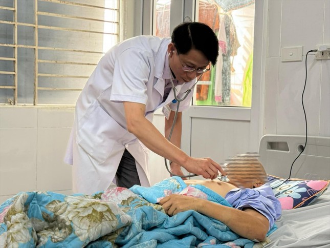 Bệnh Whitmore diễn biến nặng, dễ chẩn đoán nhầm ảnh 1