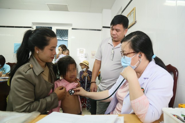 Gần 1.000 trẻ em Đắk Lắk được tầm soát bệnh tim miễn phí ảnh 1