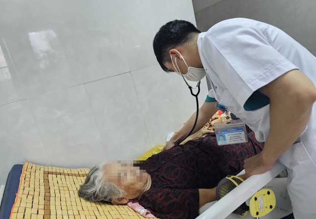 Cụ bà hồi sinh kỳ diệu sau khi hôn mê sâu vì nhồi máu cơ tim ảnh 1