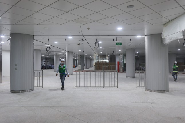 Cận cảnh ga lớn nhất tuyến metro số 1 Bến Thành - Suối Tiên đang hoàn thiện ảnh 12