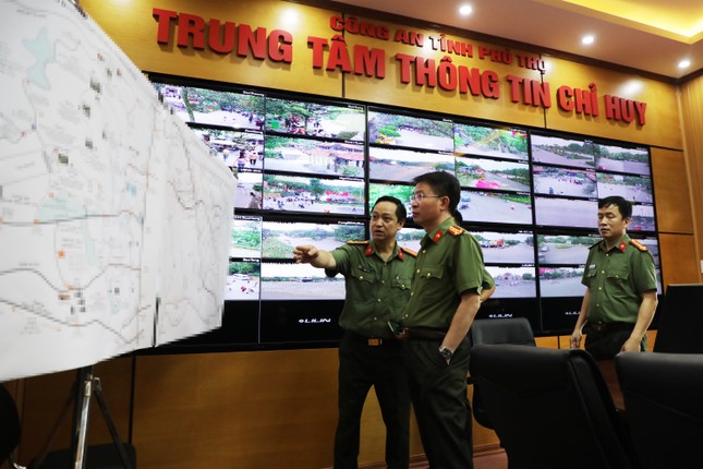 Director of Phu Tho Provincial Police inspects security work at the Hung Temple Festival photo 16