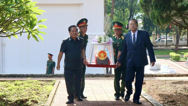 Kon Tum truy điệu, an táng hài cốt liệt sĩ hy sinh tại Lào, Campuchia ảnh 2