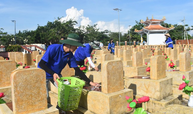 25 năm viết tiếp ngọn lửa tình nguyện vùng cực Nam tổ quốc ảnh 1