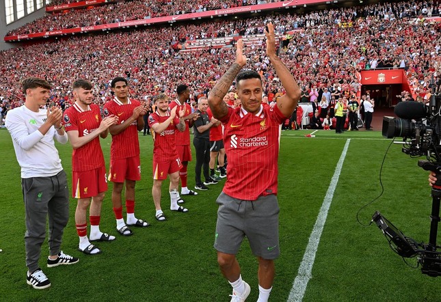 Thiago đột ngột giải nghệ ngay sau khi chia tay Liverpool ảnh 1