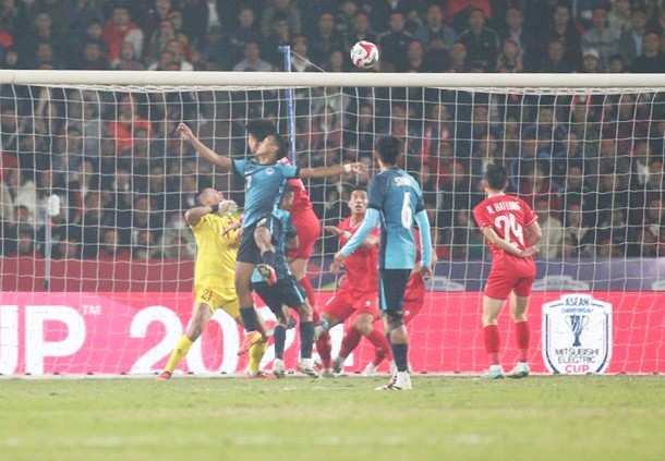 Truyền thông Singapore than vãn sau trận thua Việt Nam: ‘VAR tiếp tục gây tranh cãi’ ảnh 1