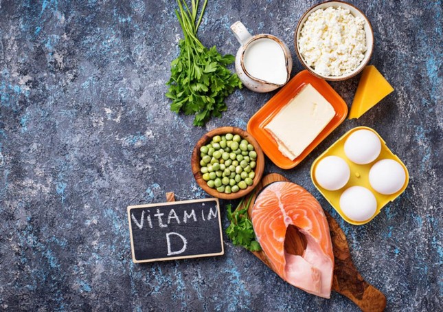 Vitamin D có đầy trong ánh nắng mặt trời nhưng nhiều người vẫn bị bác sĩ chỉ 'thiếu D' ảnh 3