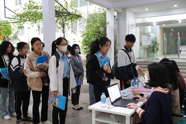 Tuyển sinh Đại học 2024: Mở thêm nhiều ngành mới ảnh 1