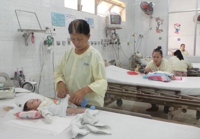 Gia tăng bệnh ho gà ở trẻ em phía Nam ảnh 1