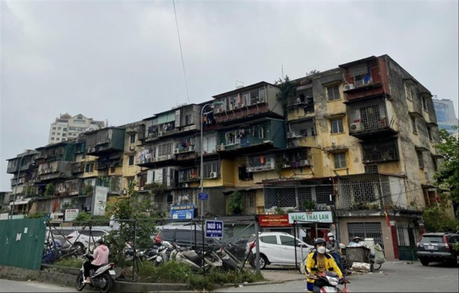 Gần 100 nhà đầu tư muốn tham gia cải tạo chung cư cũ tại Hà Nội ảnh 1