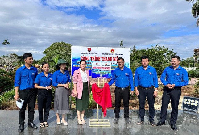 Đoàn thanh niên đưa người dân đến gần hơn với thời đại số ảnh 3