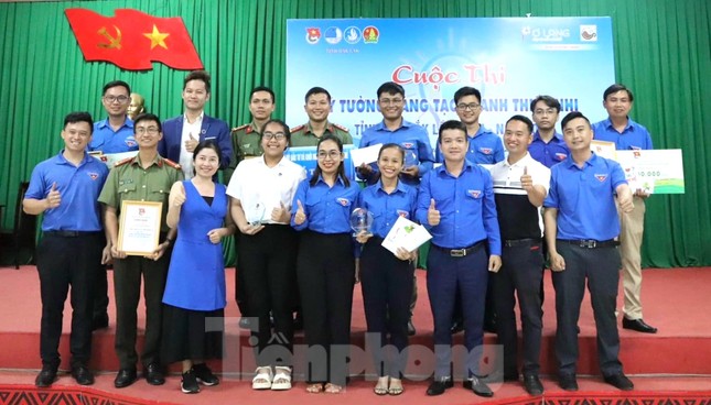 Đoàn thanh niên đưa người dân đến gần hơn với thời đại số ảnh 2