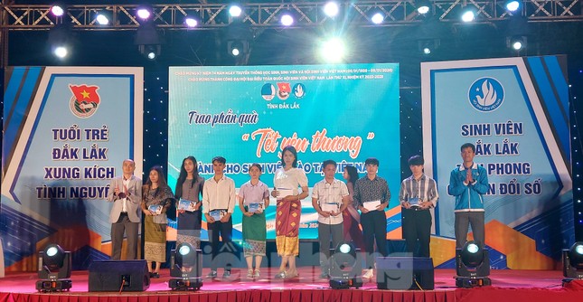 Tuyên dương 41 cá nhân, tập thể Sinh viên 5 tốt tỉnh Đắk Lắk ảnh 5