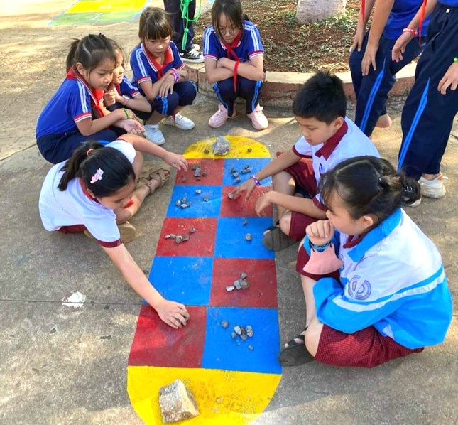 ‘Giờ ra chơi trải nghiệm sáng tạo’ rèn kỹ năng sống, phát huy khả năng sáng tạo ảnh 3