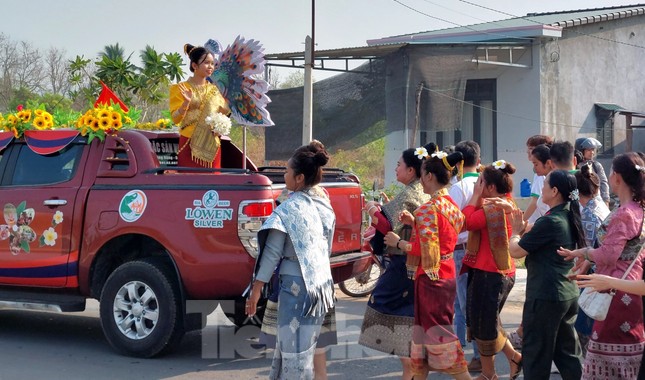 Tết cổ truyền Bunpimay: Lần đầu rước 'nàng chúa xuân Nang Sangkhane' ảnh 4