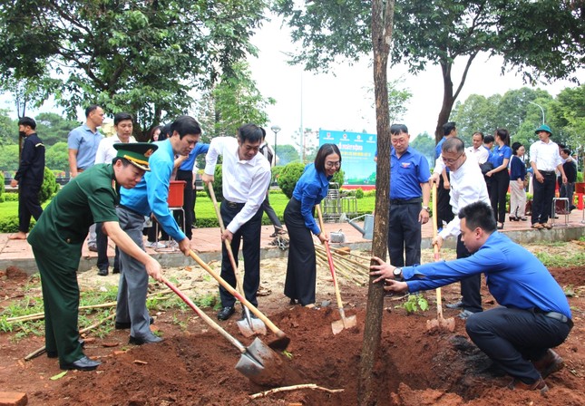 Tuổi trẻ Đắk Lắk tiếp nối những hành trình tri ân ảnh 1