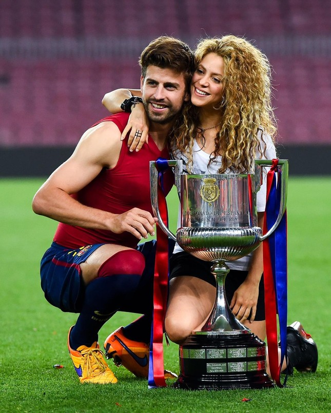 Shakira: 'Me dediqué a Piqué durante más de 10 años pero me traicionaron' foto 2