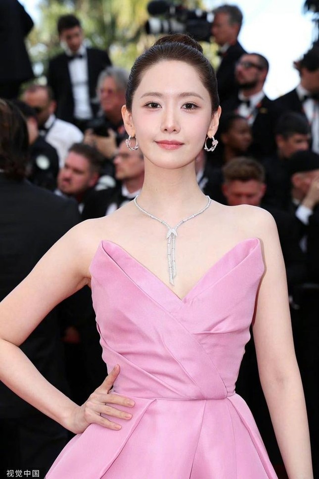 Người Hàn Quốc giận dữ vì YoonA (SNSD) bị đối xử như con ghẻ tại Cannes ảnh 3