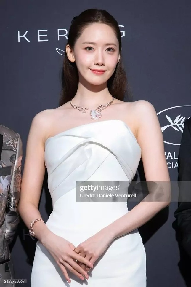 Người Hàn Quốc giận dữ vì YoonA (SNSD) bị đối xử như con ghẻ tại Cannes ảnh 2