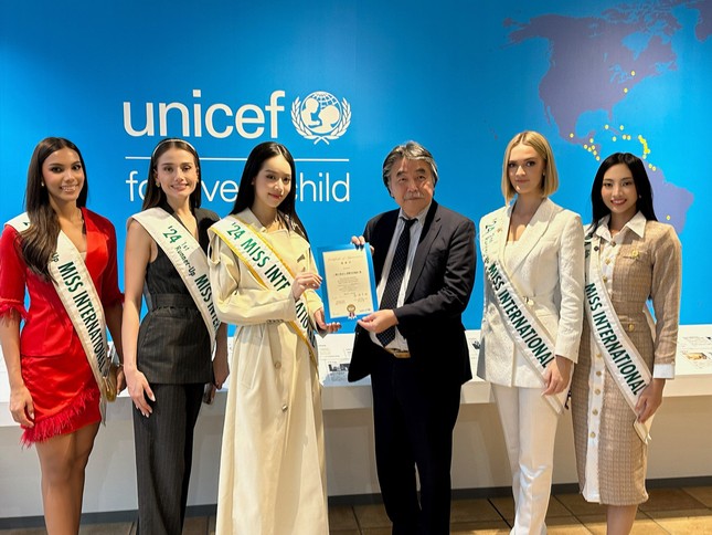 Hoa hậu Thanh Thủy thăm trụ sở UNICEF, đại sứ quán Việt Nam tại Nhật Bản ảnh 1