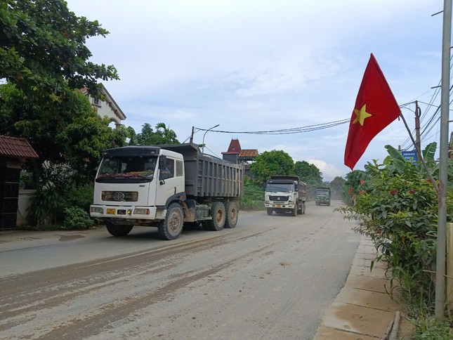 Dân khốn khổ vì xe tải hoành hành trên đường tỉnh ở Phú Thọ ảnh 2