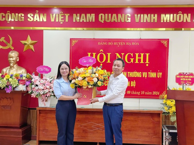 Ban Thường vụ Tỉnh ủy Phú Thọ công bố quyết định về công tác cán bộ ảnh 1