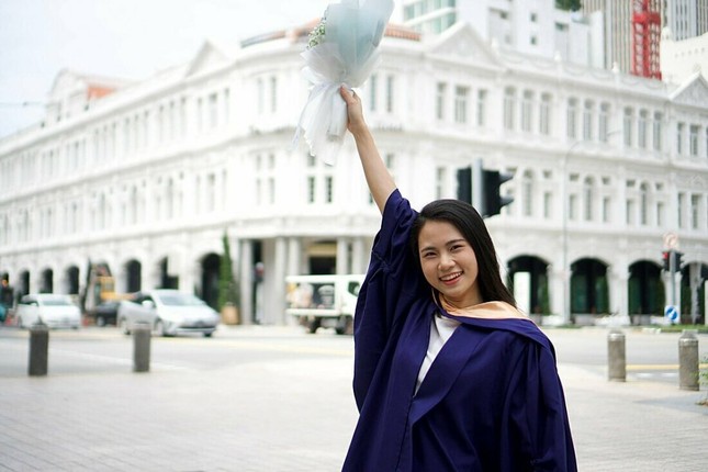 Cô gái Phú Yên nhận học bổng thạc sĩ từ 4 trường kinh doanh top đầu thế giới ảnh 2
