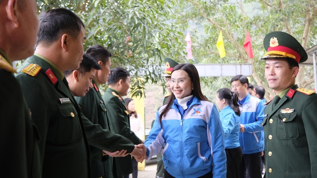 Nhiều hoạt động ý nghĩa tại chương trình 'Xuân biên giới - Tết biển đảo' ở Hà Giang ảnh 8